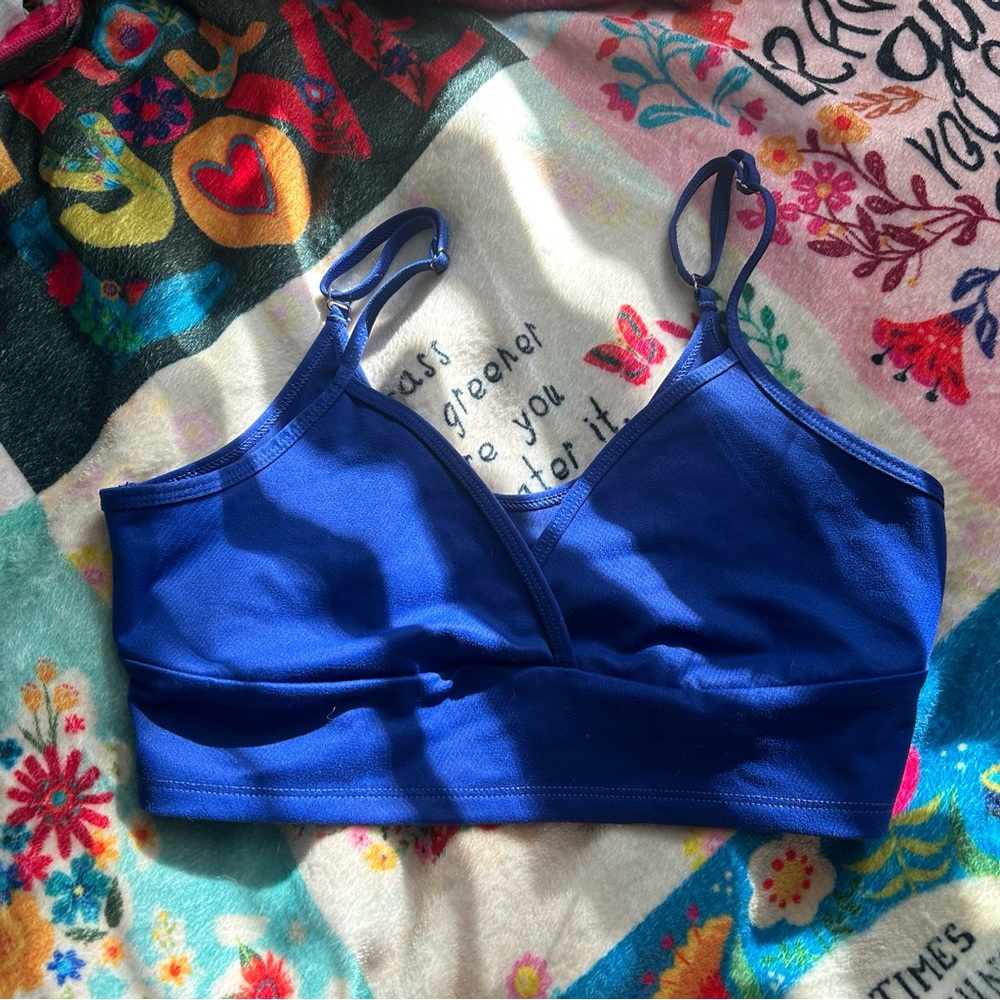💙ROYAL BLUE VICTORIAS SECRET SPORTS BRA NEVER WORN💙